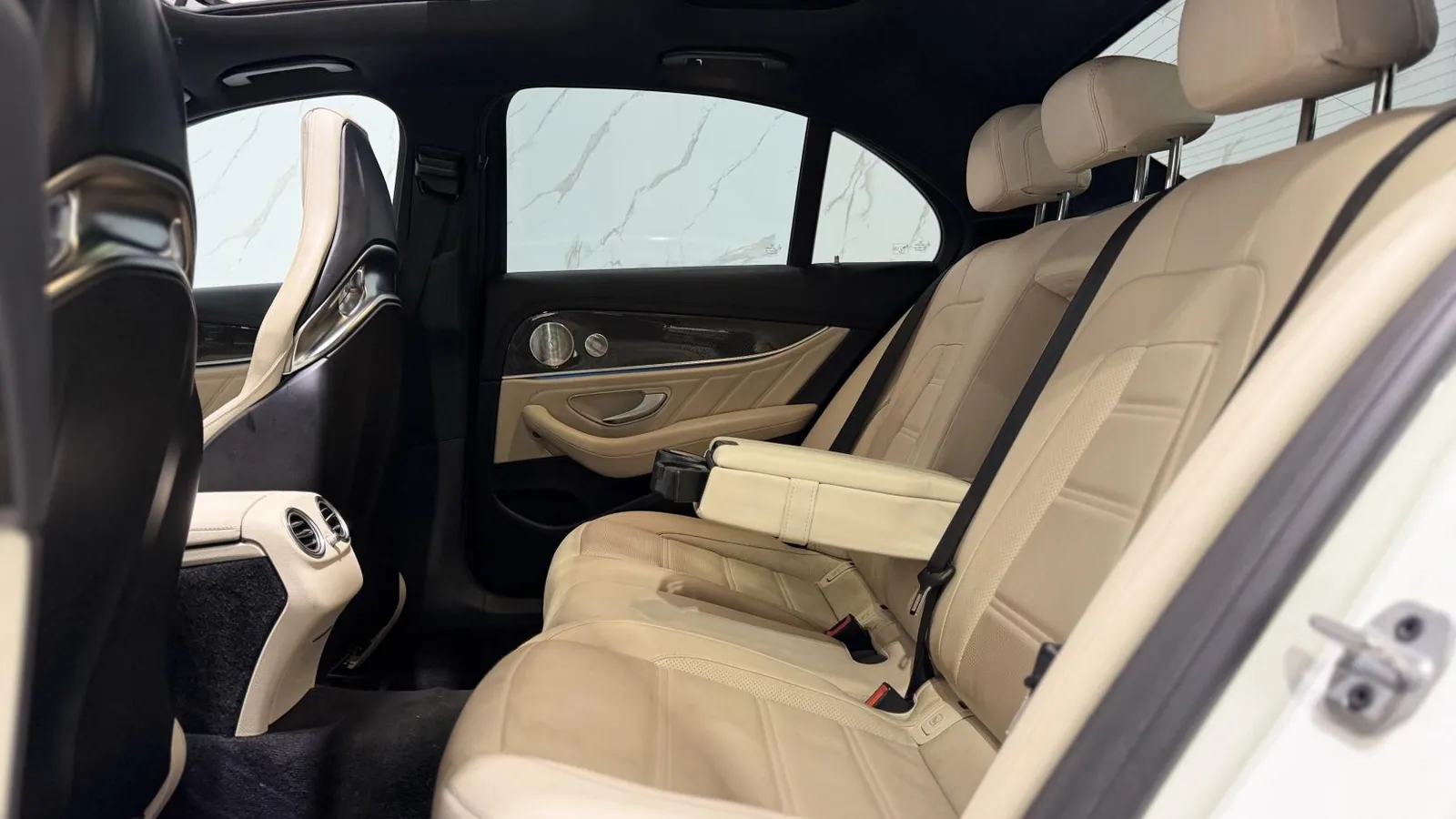 2019 Mercedes-Benz E Class — photograph 14 of 58