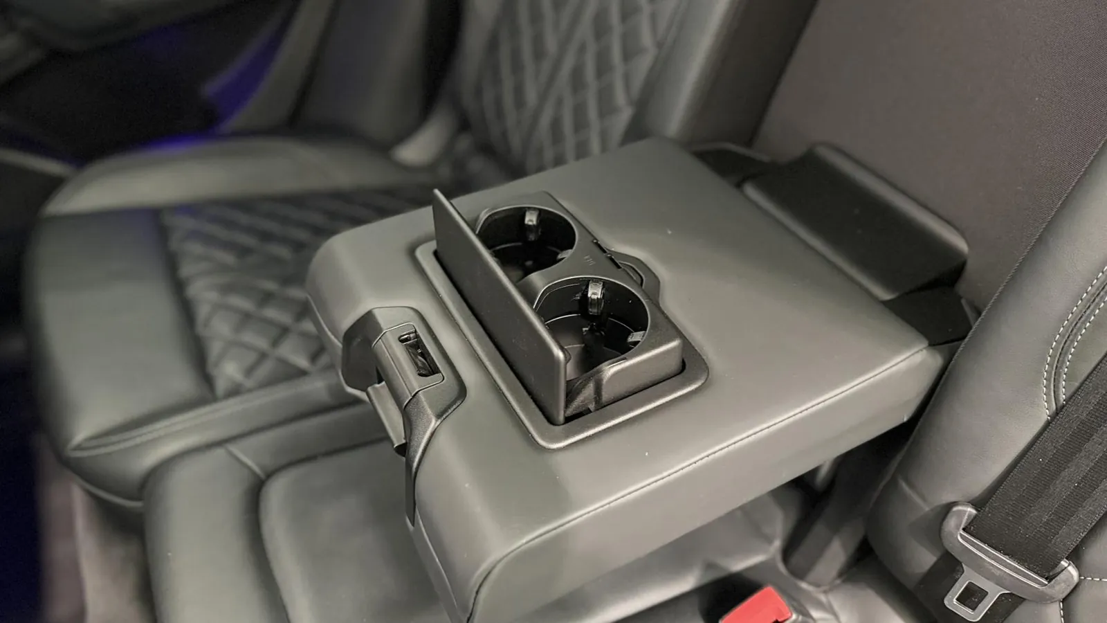 2020 Audi SQ5 — photograph 14 of 50