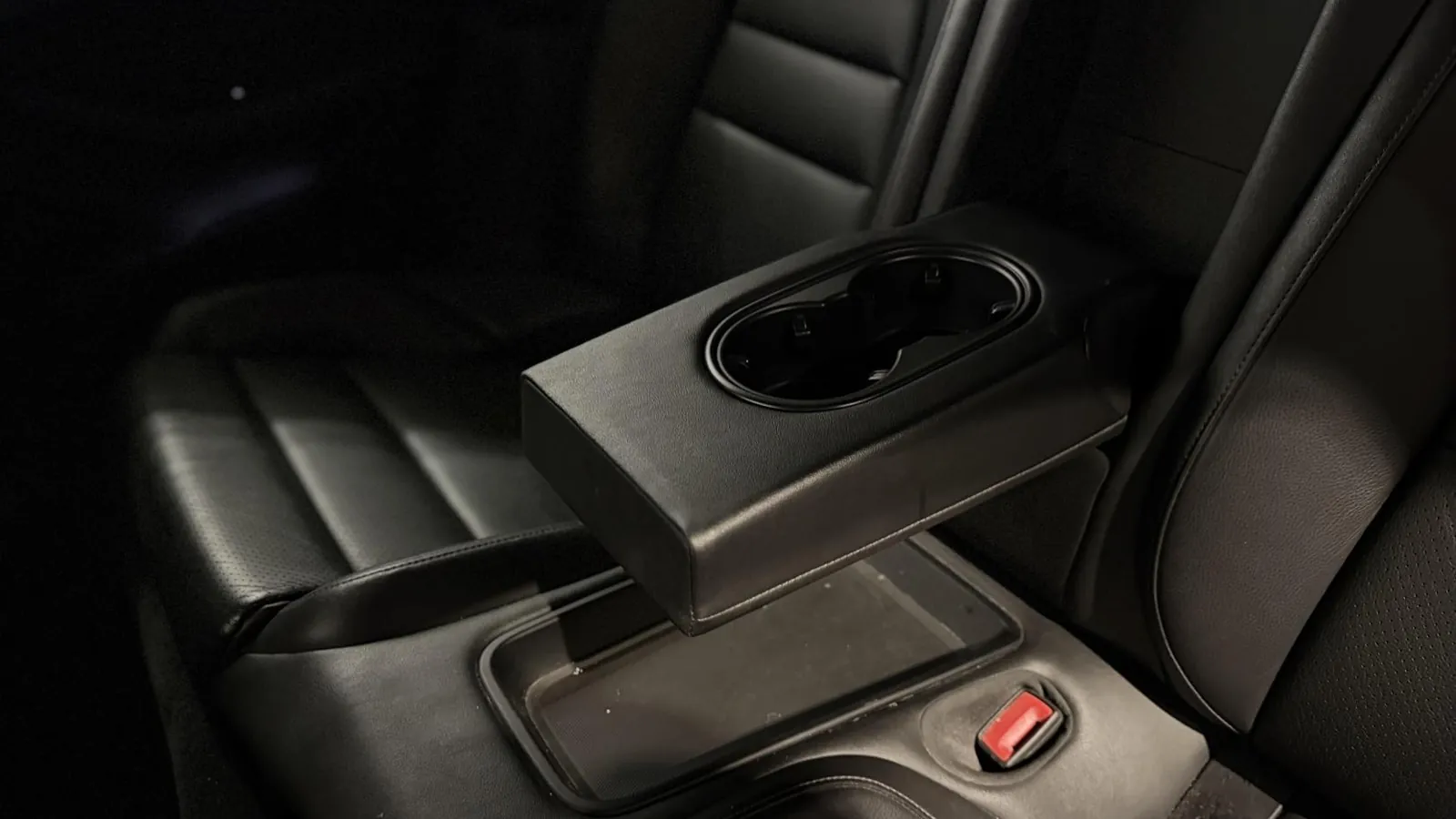 2021 Porsche Taycan — photograph 13 of 44