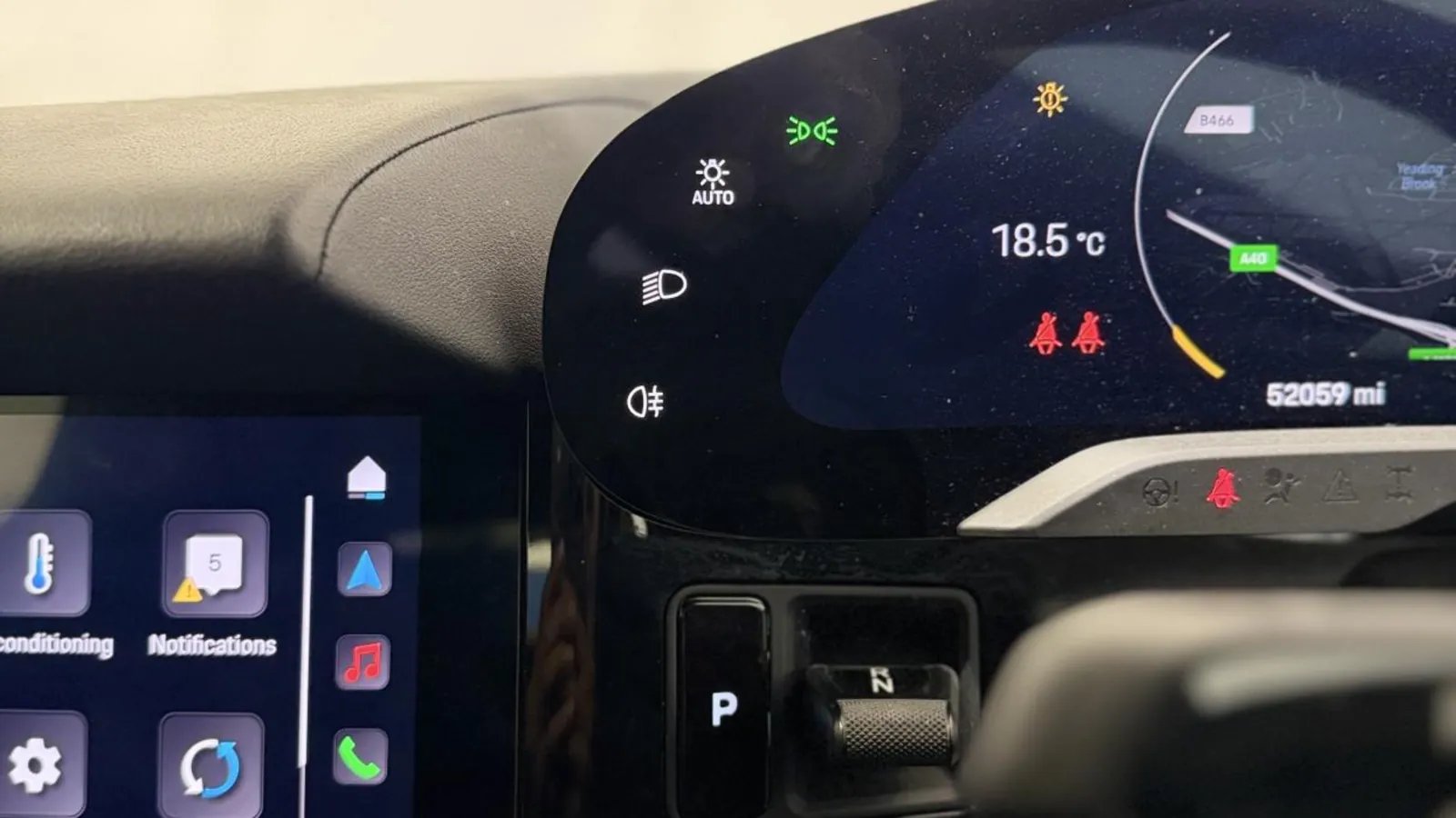 2021 Porsche Taycan — photograph 15 of 44