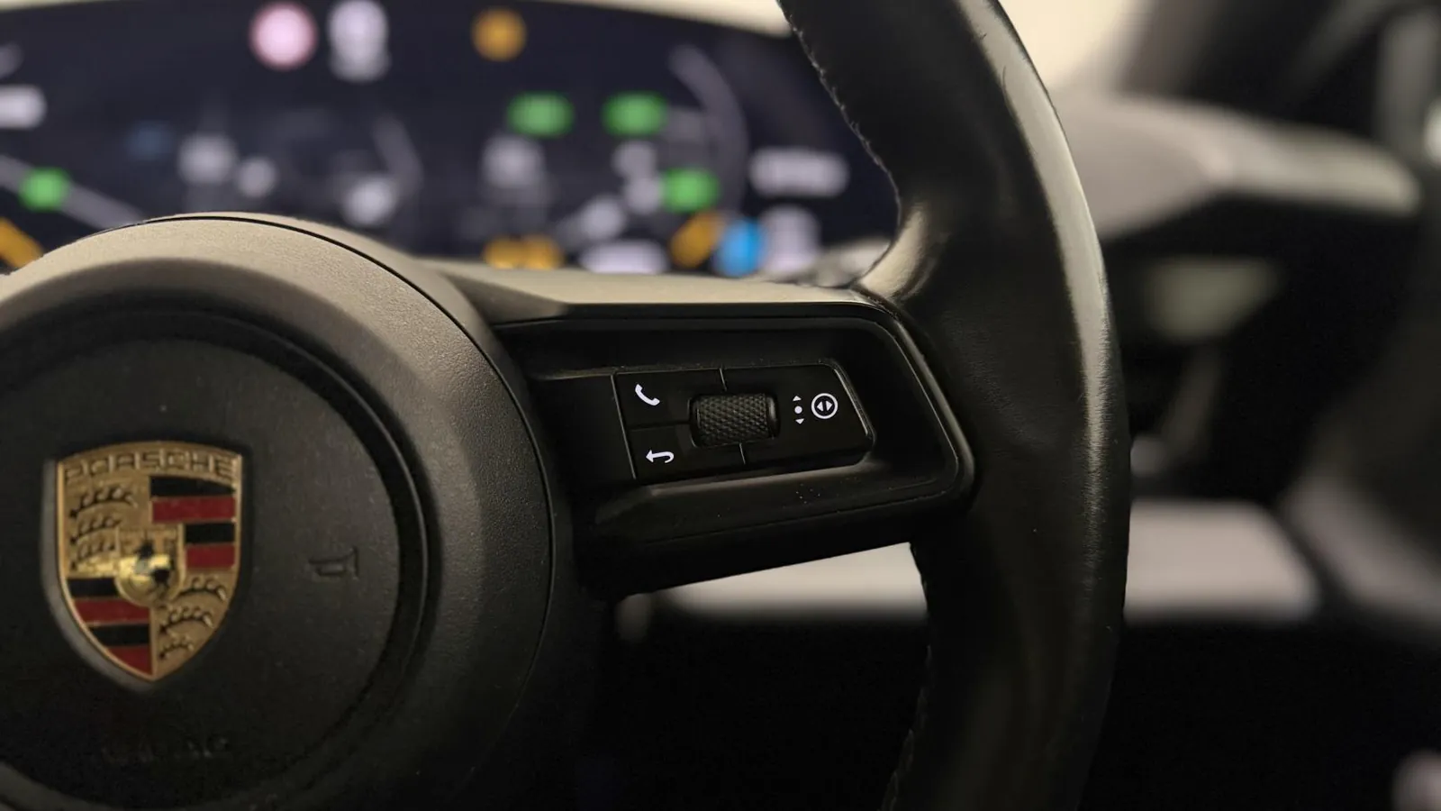2021 Porsche Taycan — photograph 17 of 44