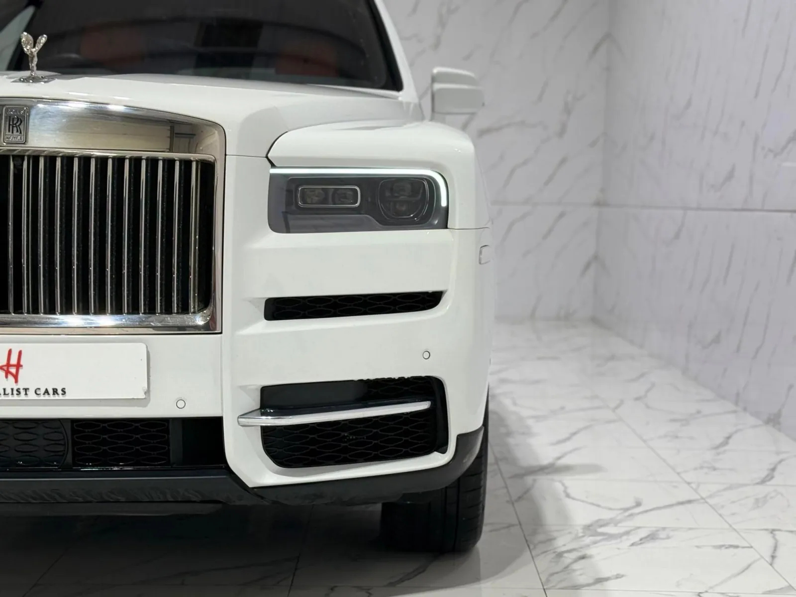 2023 Rolls-Royce Cullinan — Front of the car with the grille filling the frame