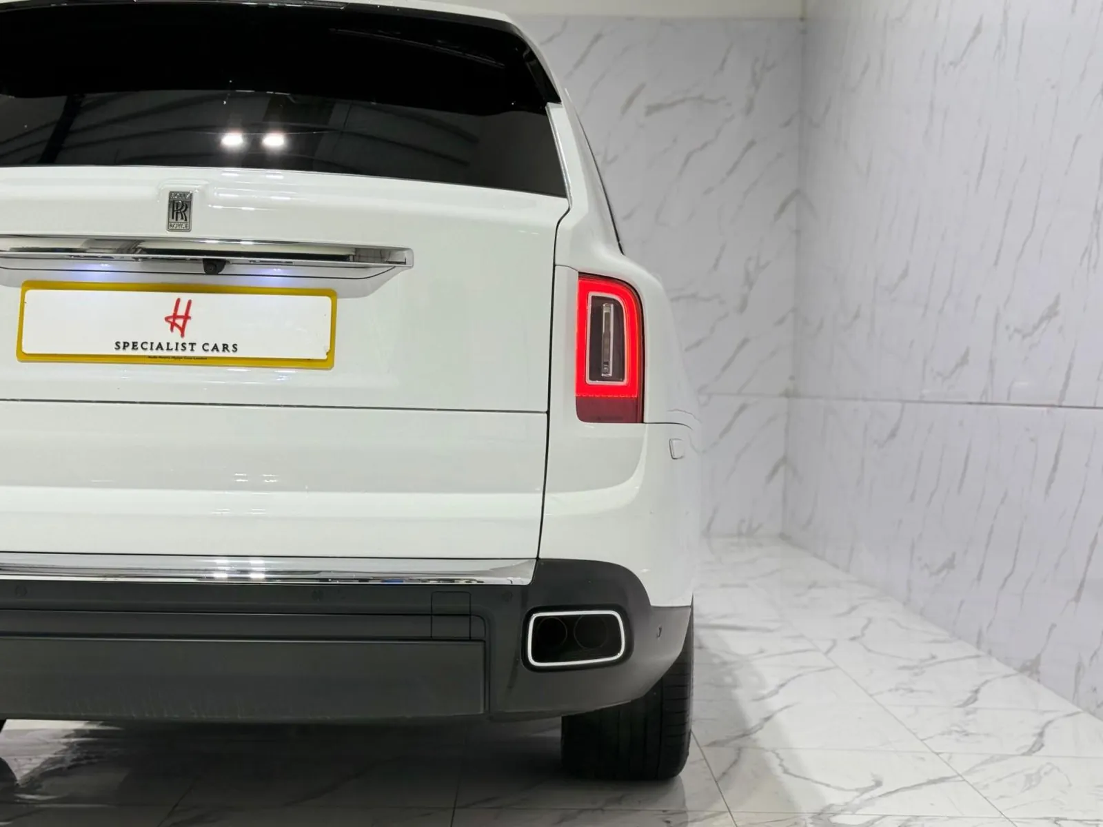 2023 Rolls-Royce Cullinan — Rear quarter and light cluster