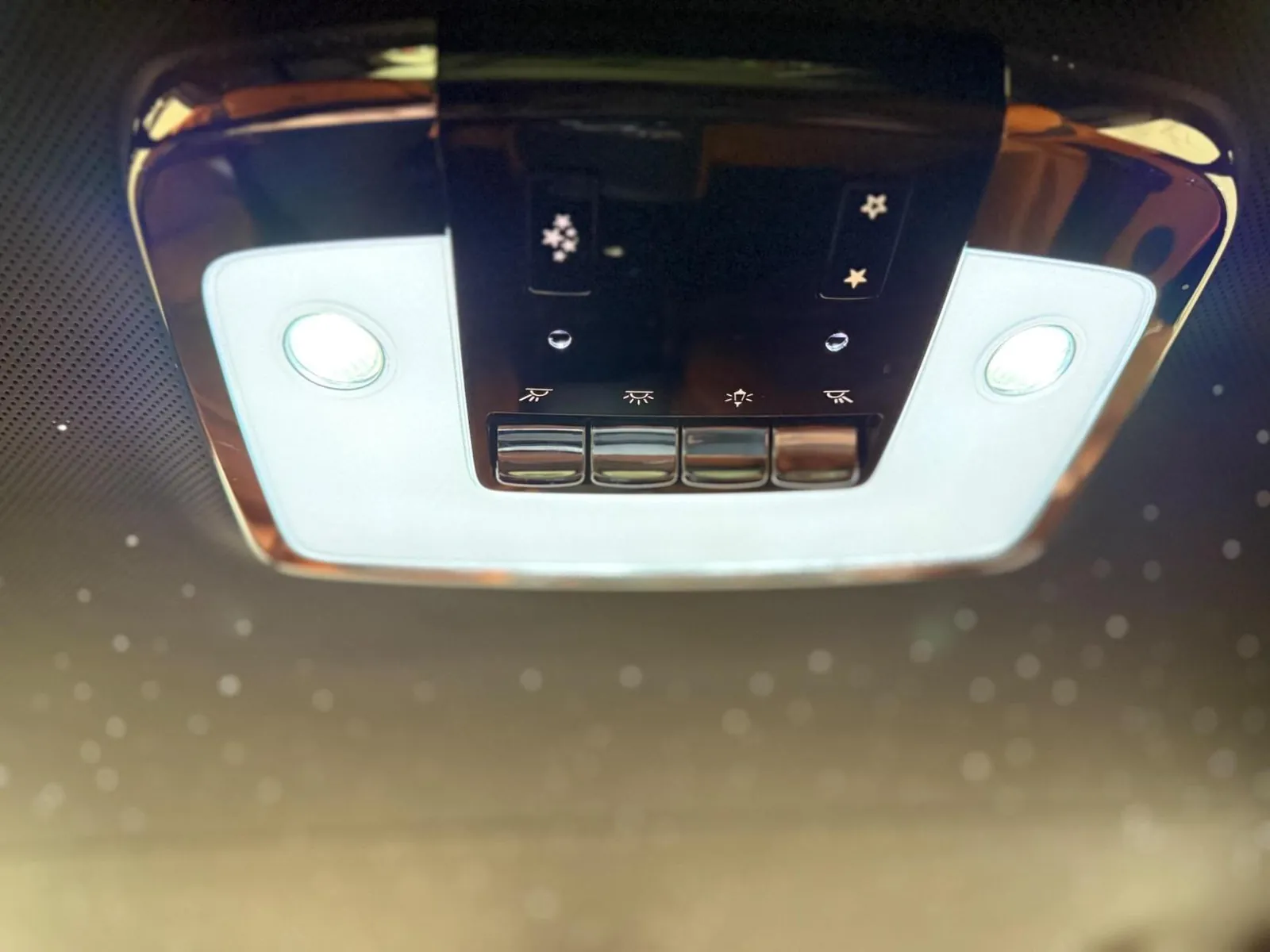 2023 Rolls-Royce Cullinan — Overhead console lighting