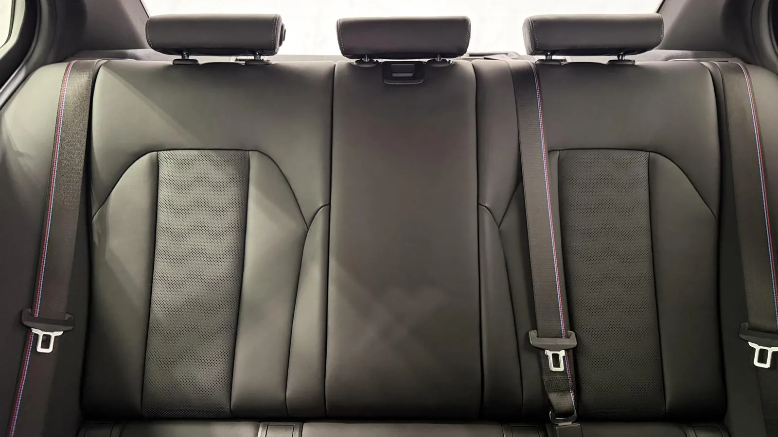 2022 BMW M3 — photograph 18 of 52