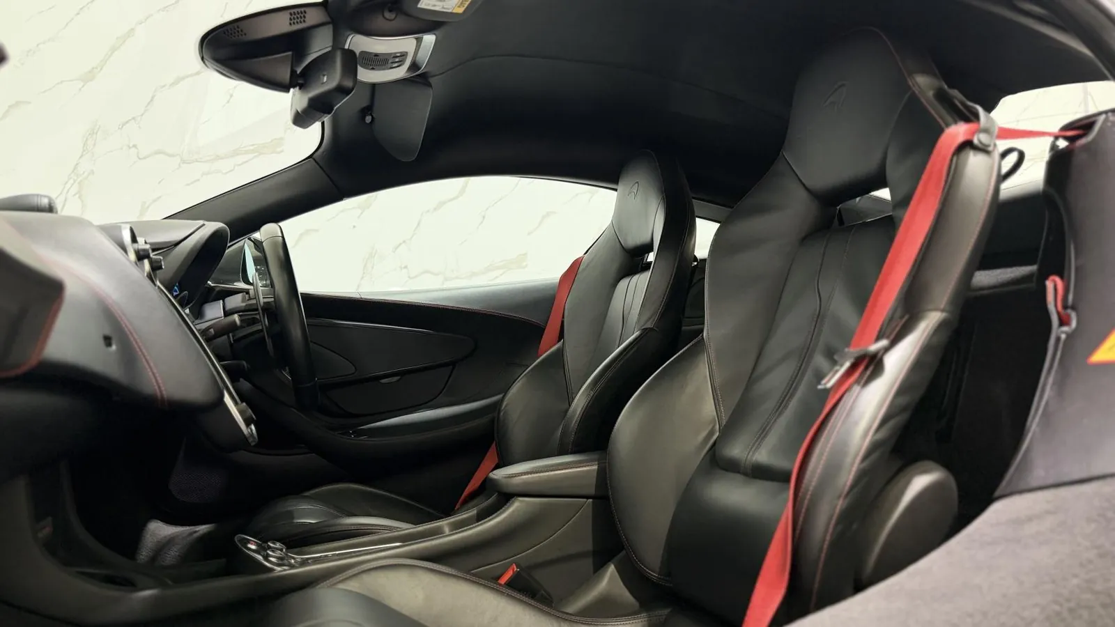 2017 McLaren 570S — photograph 12 of 44
