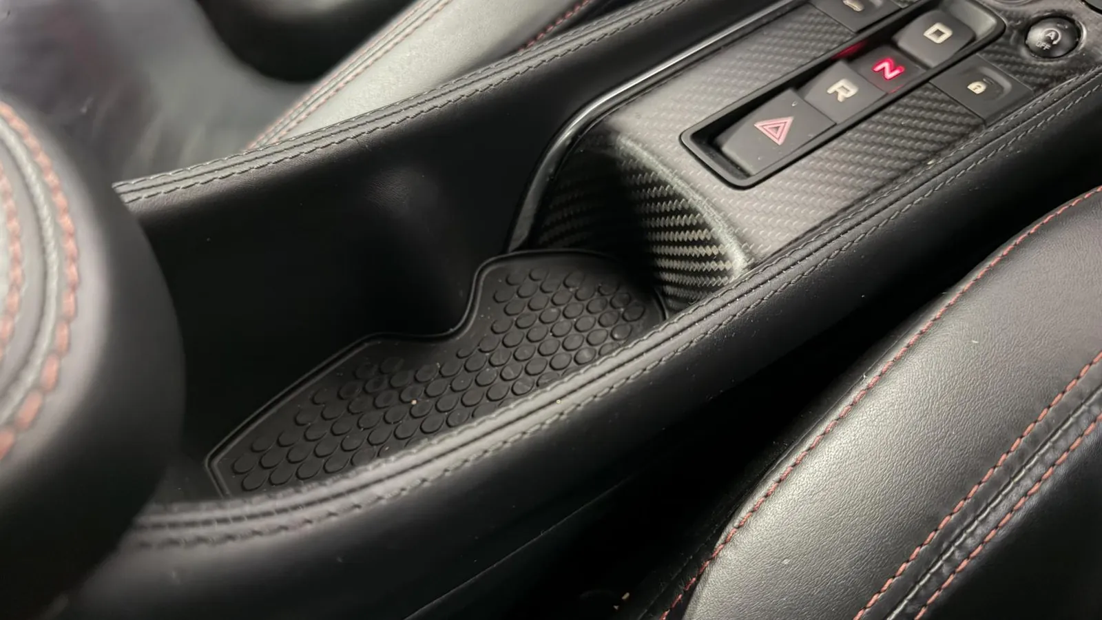 2017 McLaren 570S — photograph 19 of 44