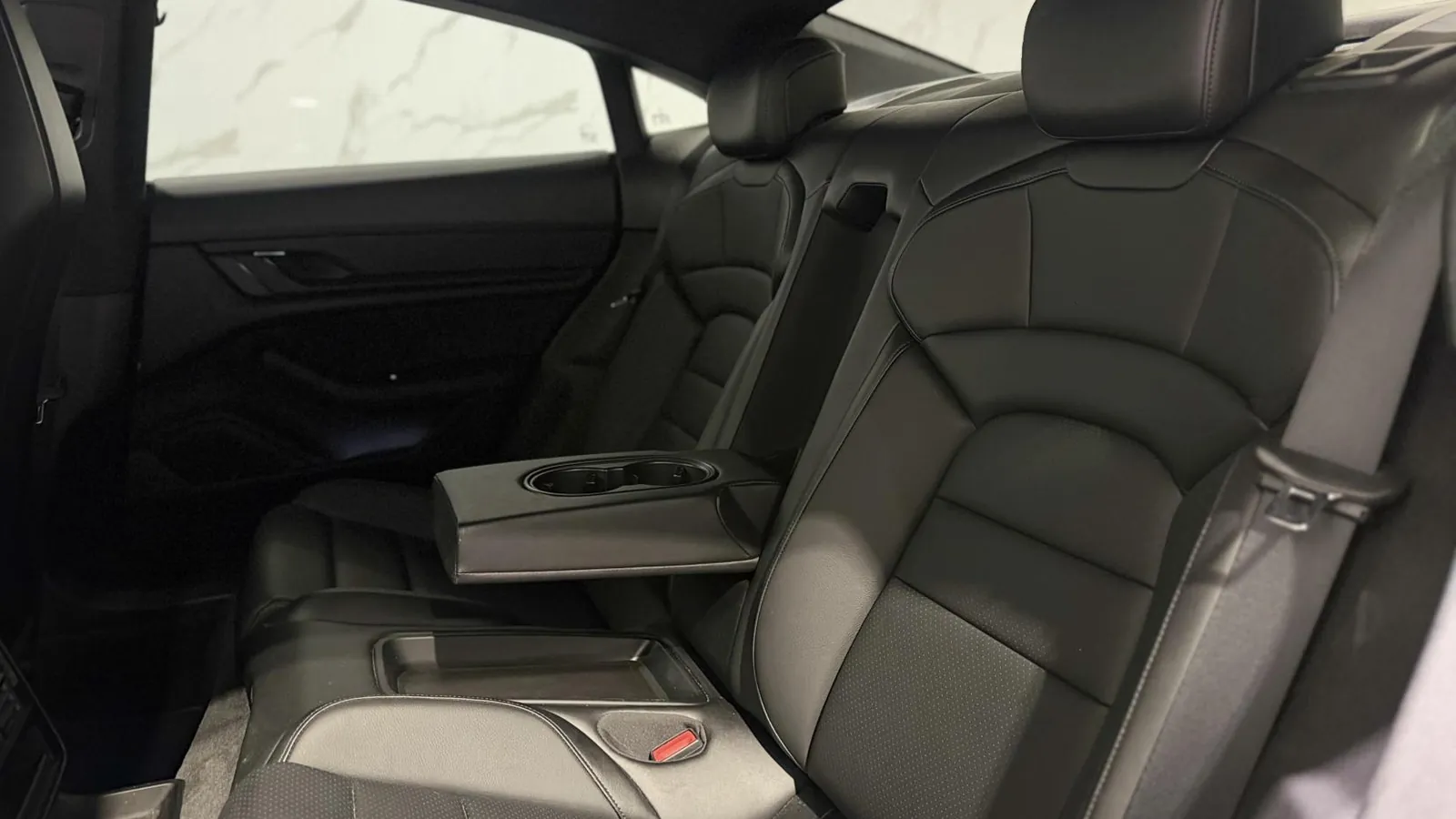 2022 Porsche Taycan — photograph 13 of 47