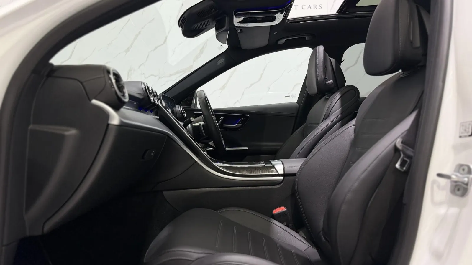 2024 Mercedes-Benz C Class — photograph 11 of 49