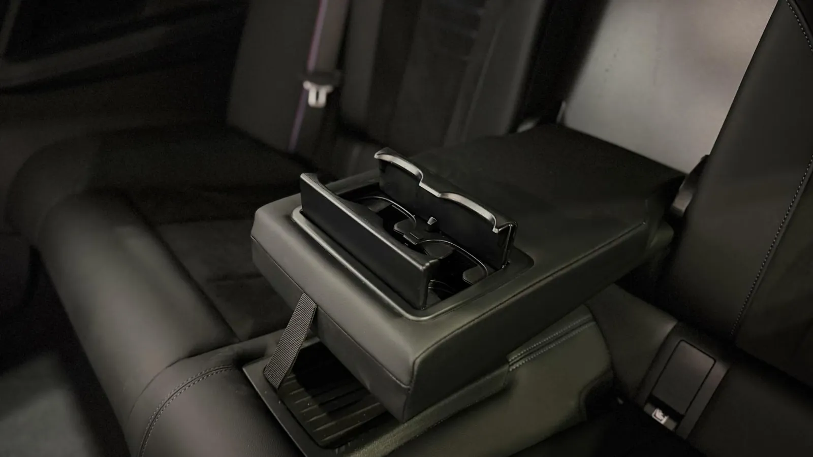 2023 BMW 2 Series — photograph 16 of 53