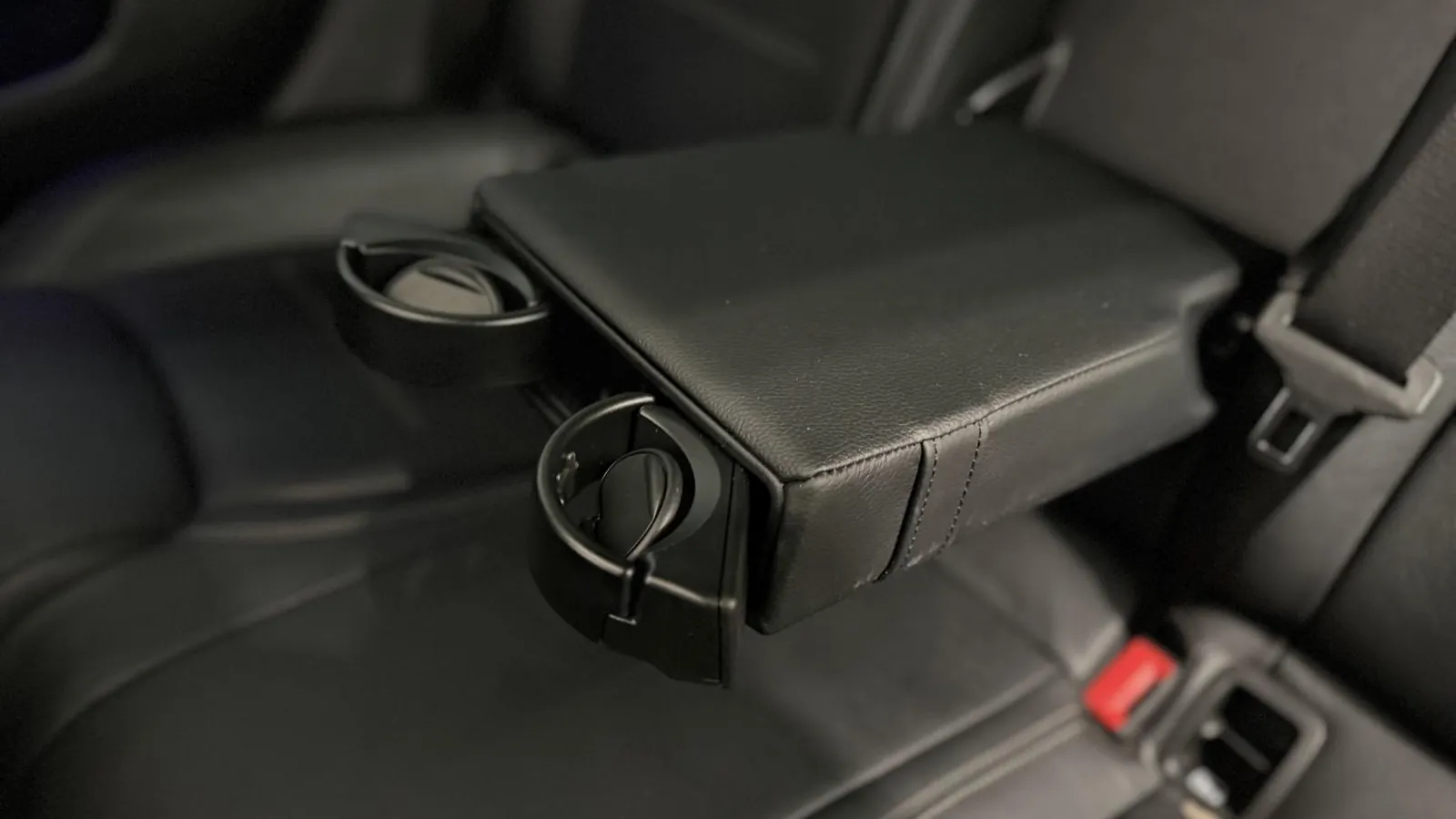 2022 Mercedes-Benz CLA — photograph 12 of 41