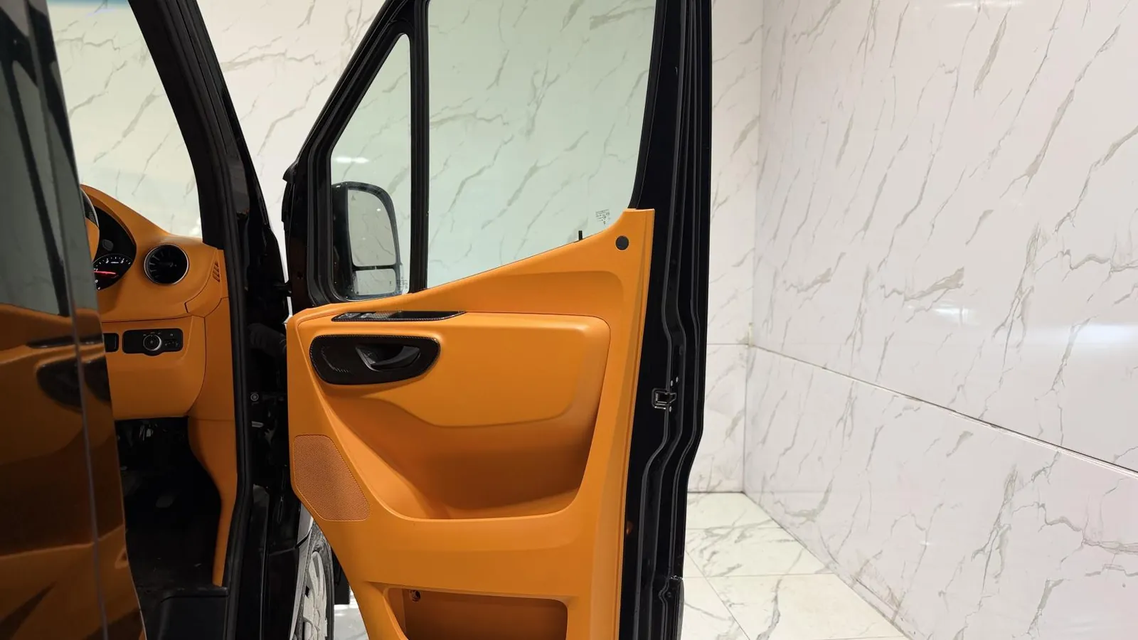 2023 Mercedes-Benz Sprinter — photograph 14 of 66