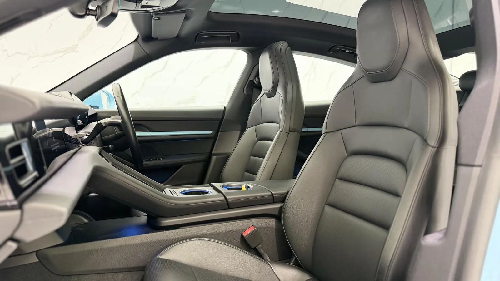 2020 Porsche Taycan — photograph 12 of 49