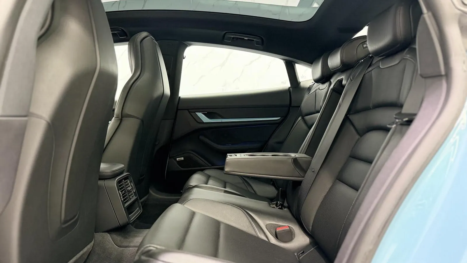2020 Porsche Taycan — photograph 13 of 49