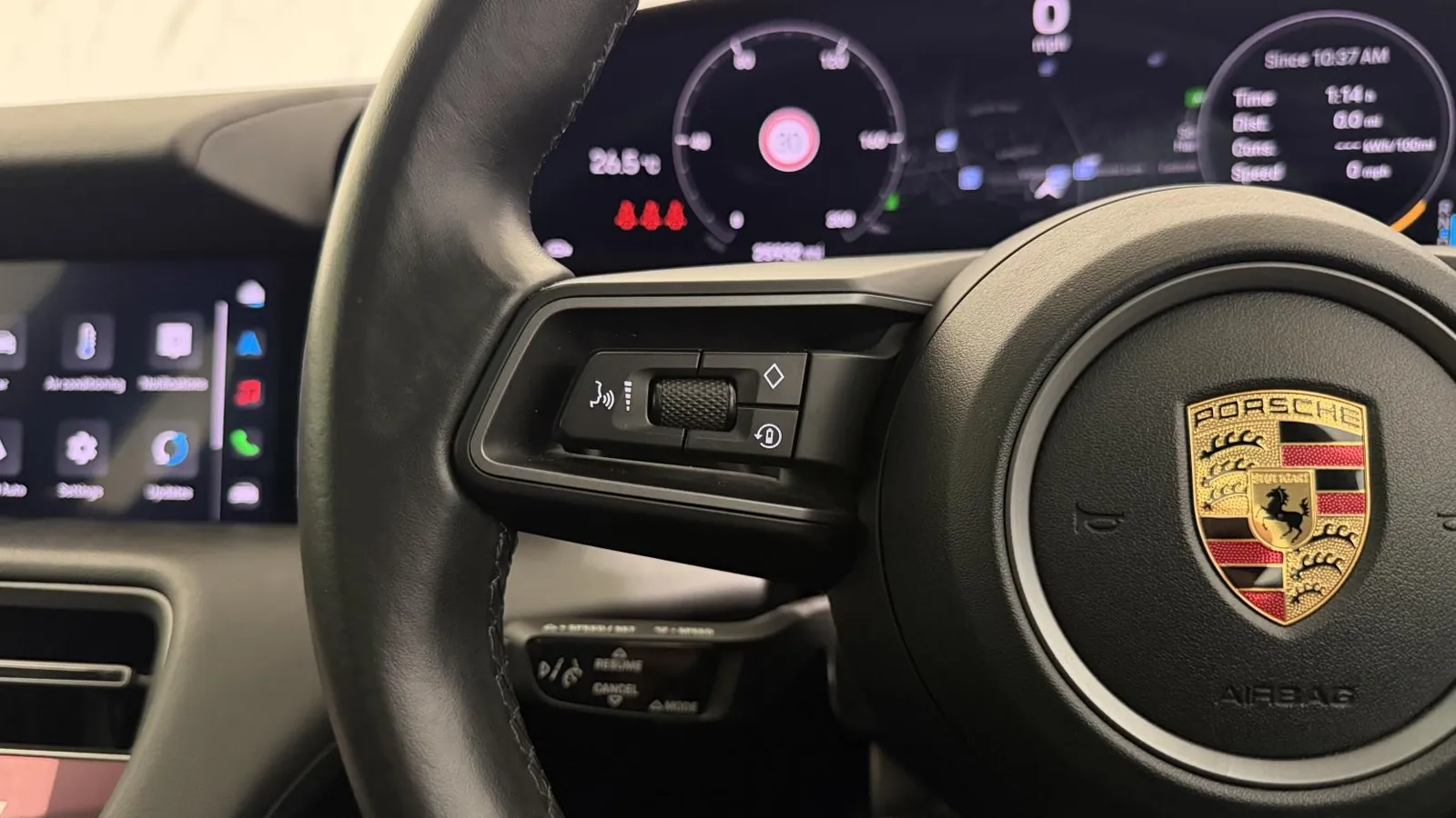 2020 Porsche Taycan — photograph 17 of 49