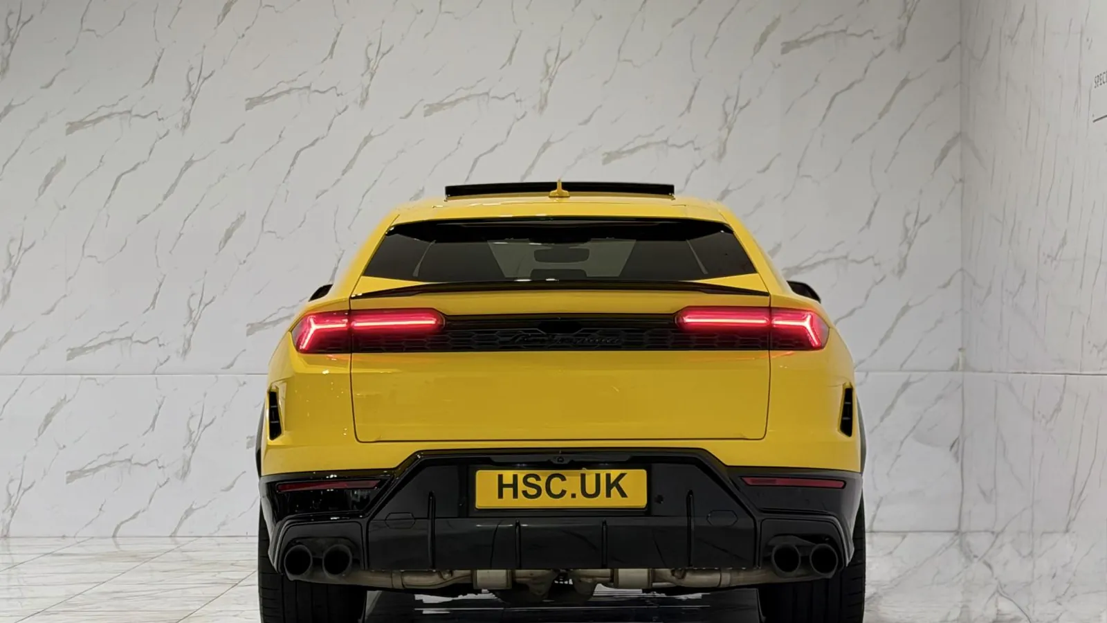 2025 Lamborghini Urus — Rear elevation with the tailgate closed