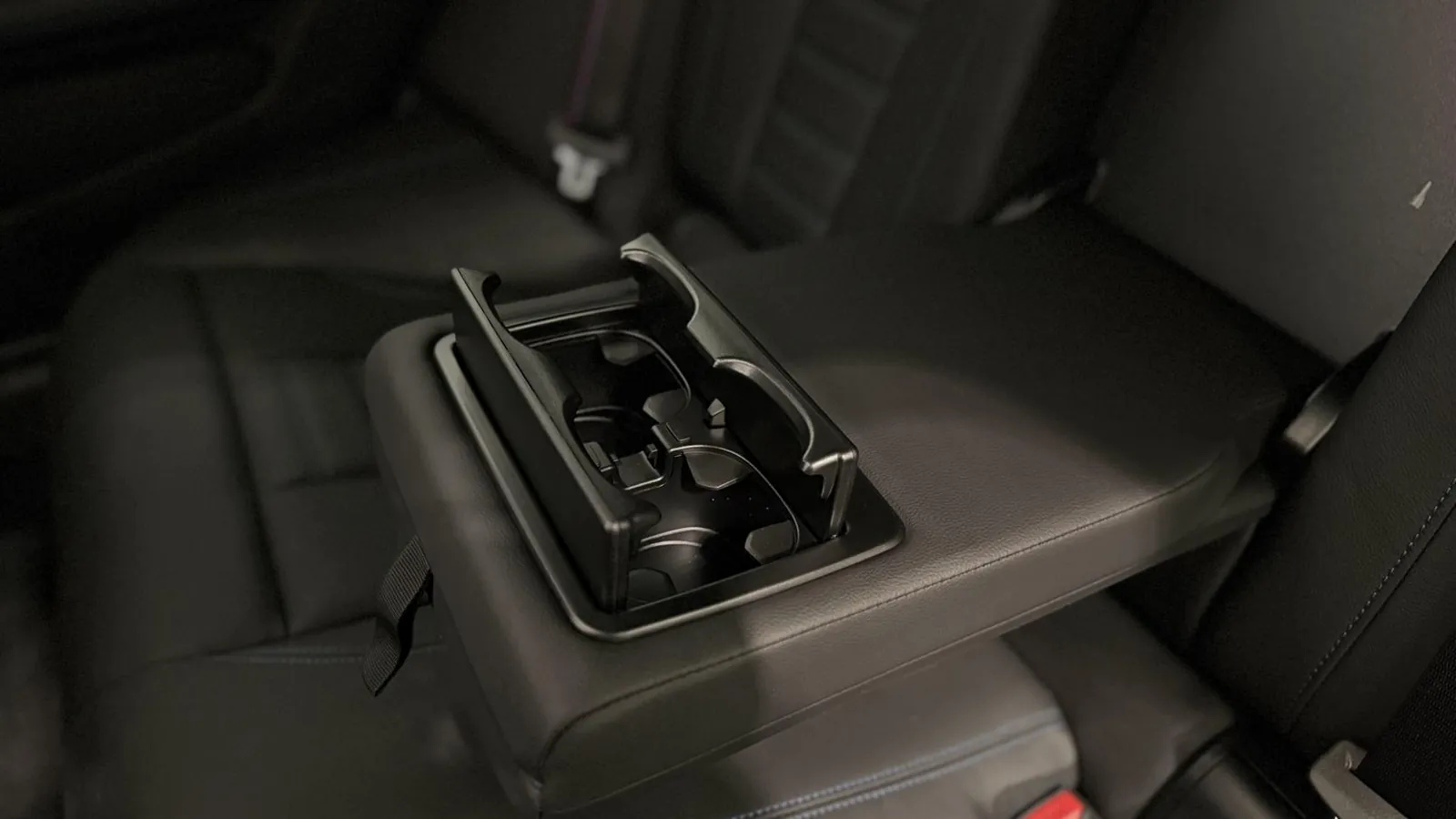 2023 BMW i4 — photograph 16 of 53