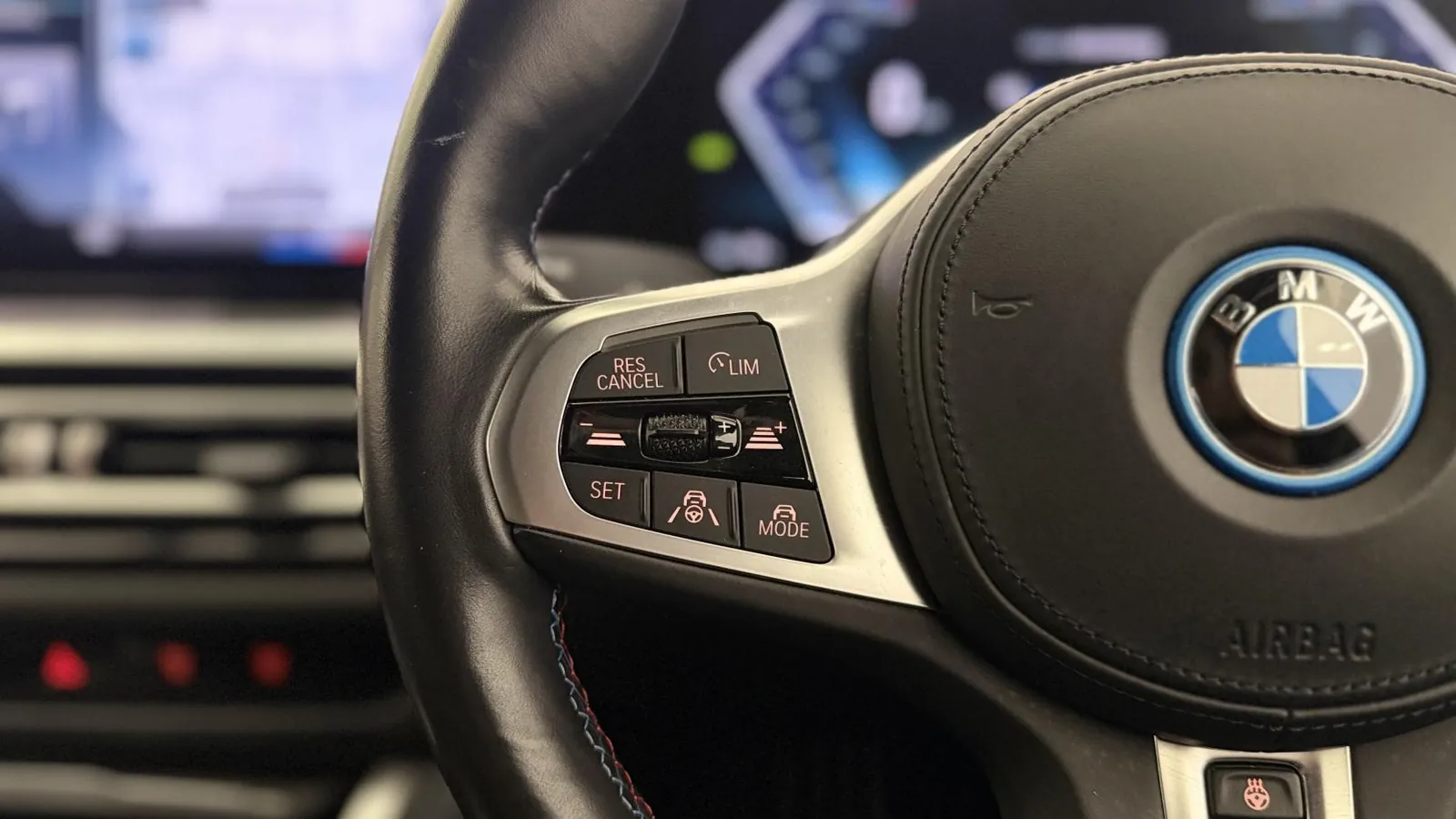 2023 BMW i4 — photograph 17 of 53