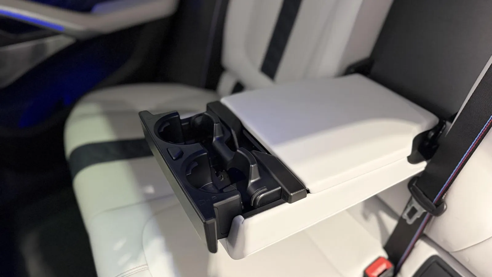 2022 BMW X6 M — photograph 18 of 66