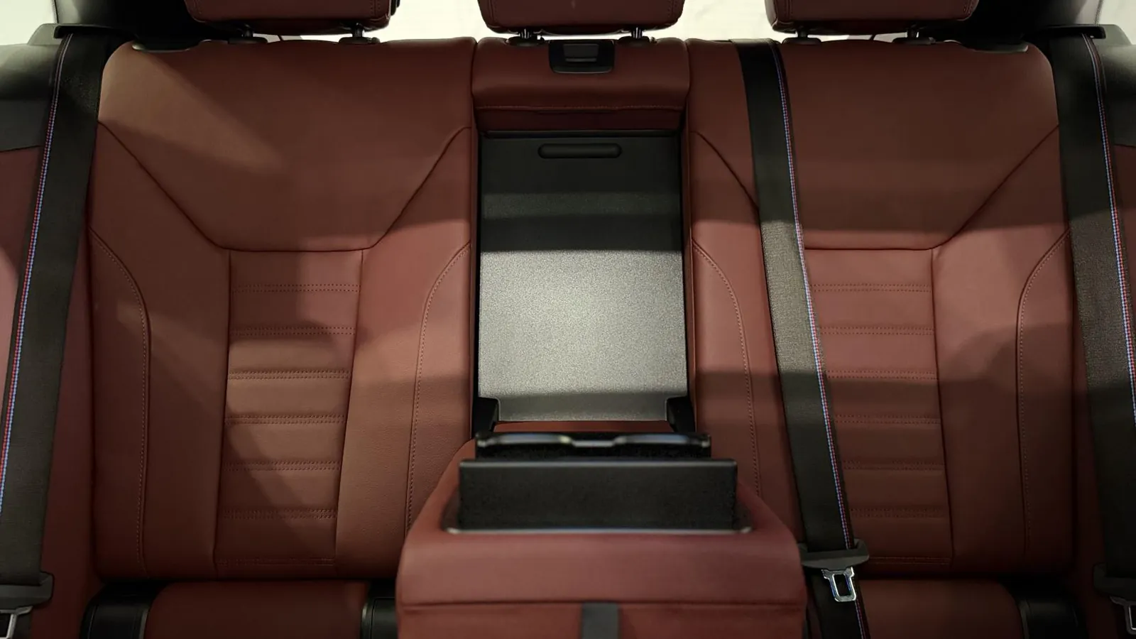 2023 BMW i4 — photograph 11 of 45