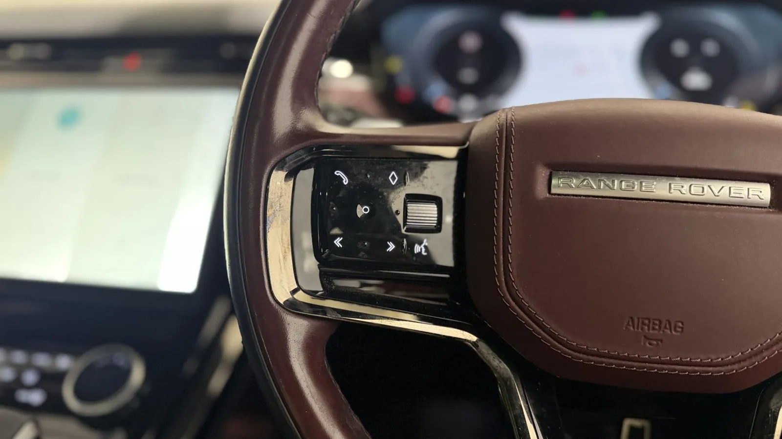 2023 Land Rover Range Rover Sport — photograph 15 of 54