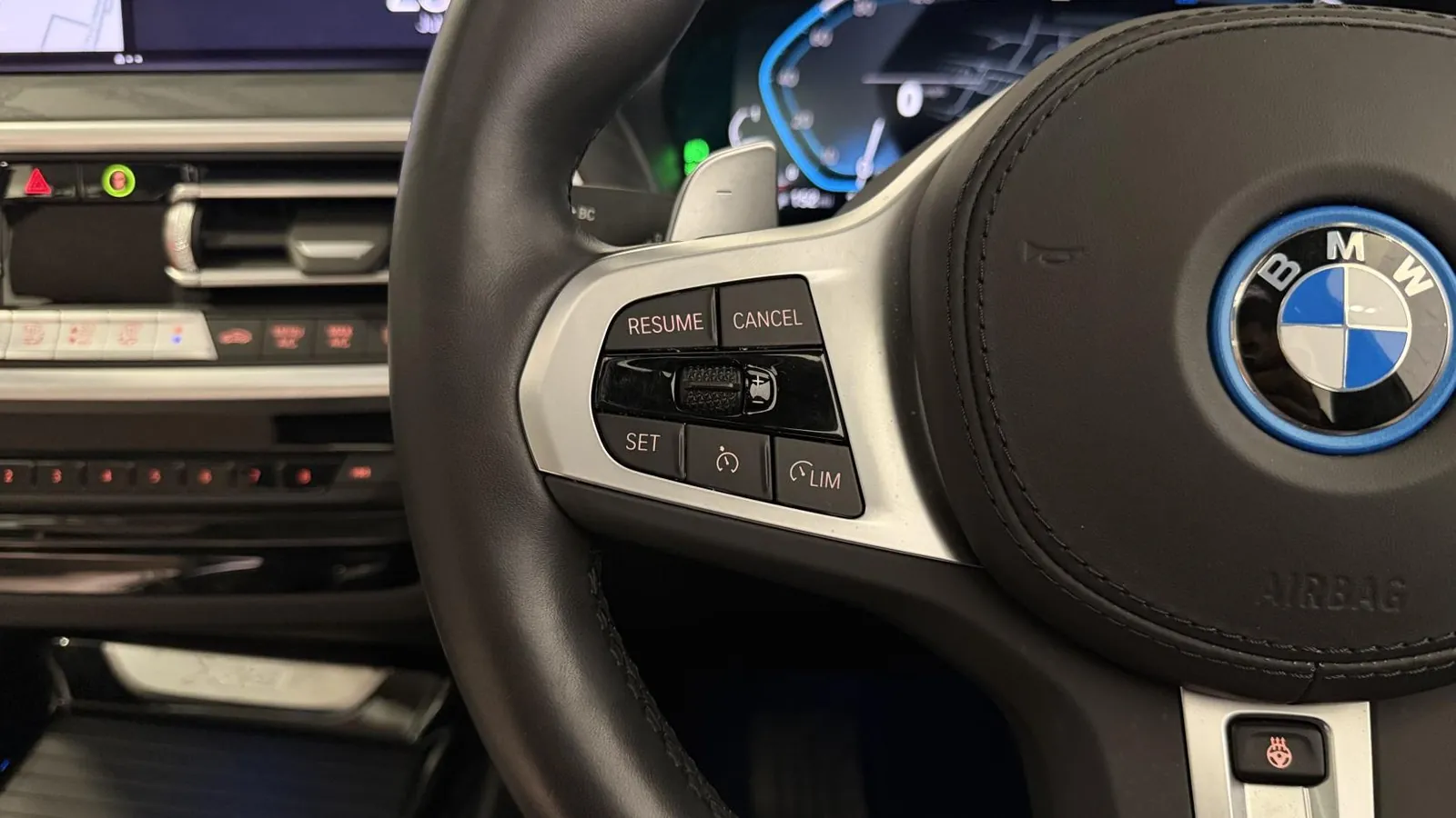2022 BMW X3 — photograph 16 of 52