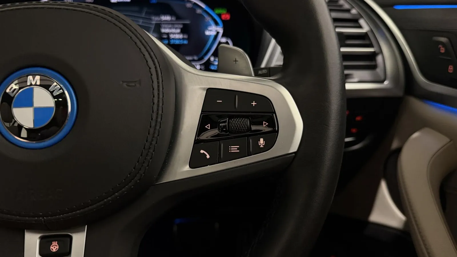 2022 BMW X3 — photograph 17 of 52