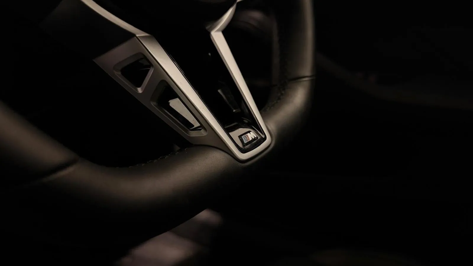 2025 BMW i4 — photograph 17 of 52