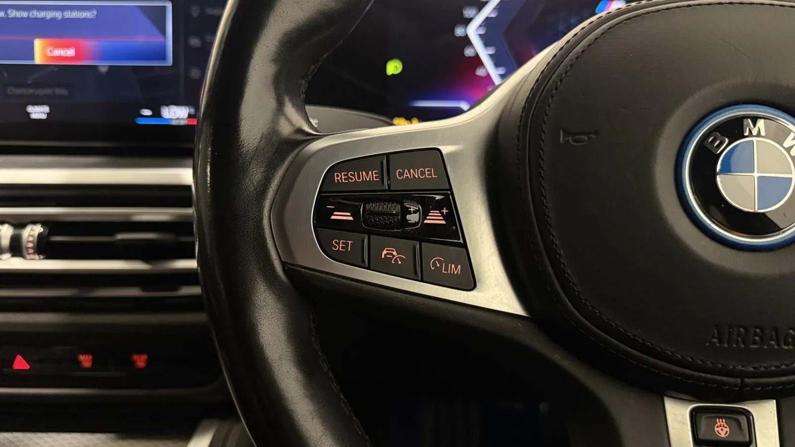 2023 BMW i4 — photograph 17 of 55