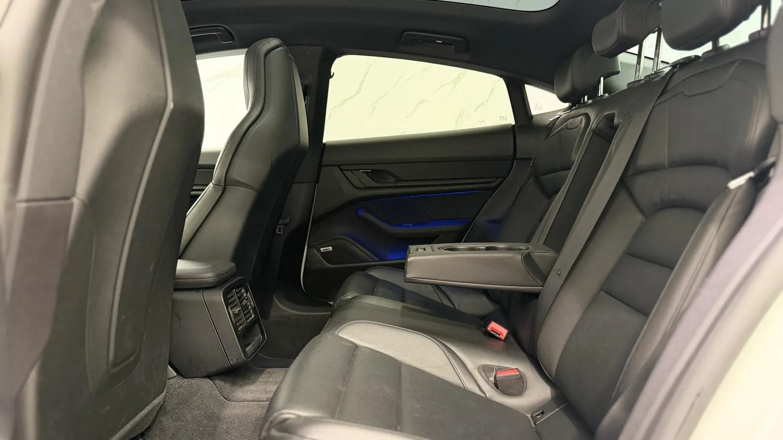 2020 Porsche Taycan — photograph 13 of 48
