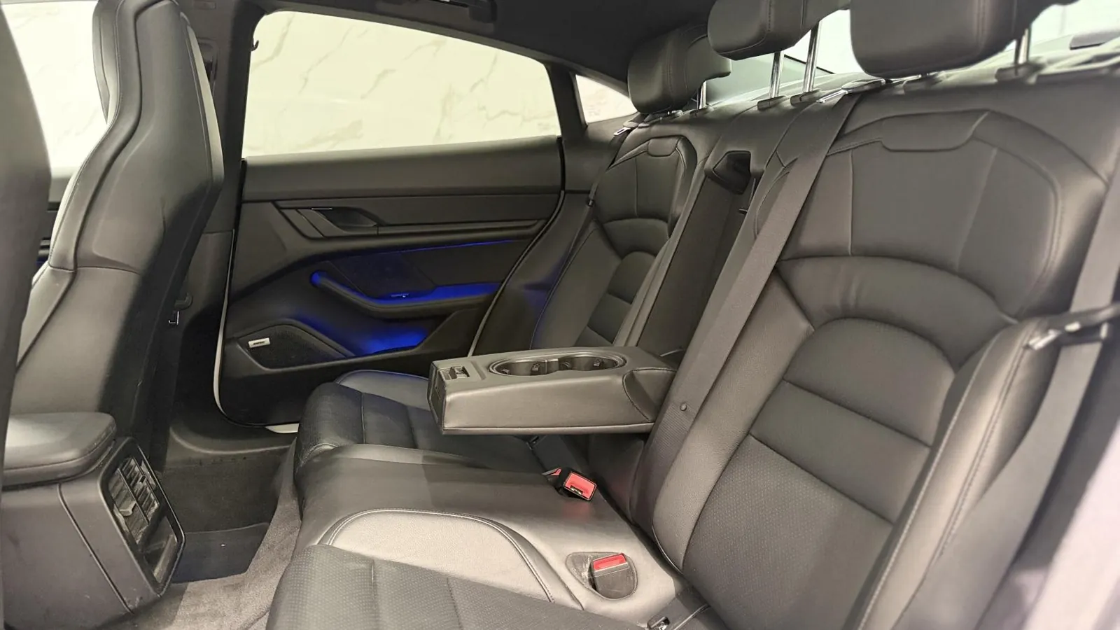 2020 Porsche Taycan — photograph 14 of 48
