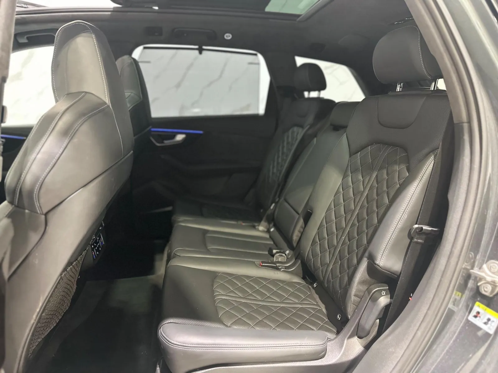 2021 Audi Q7 — photograph 14 of 52