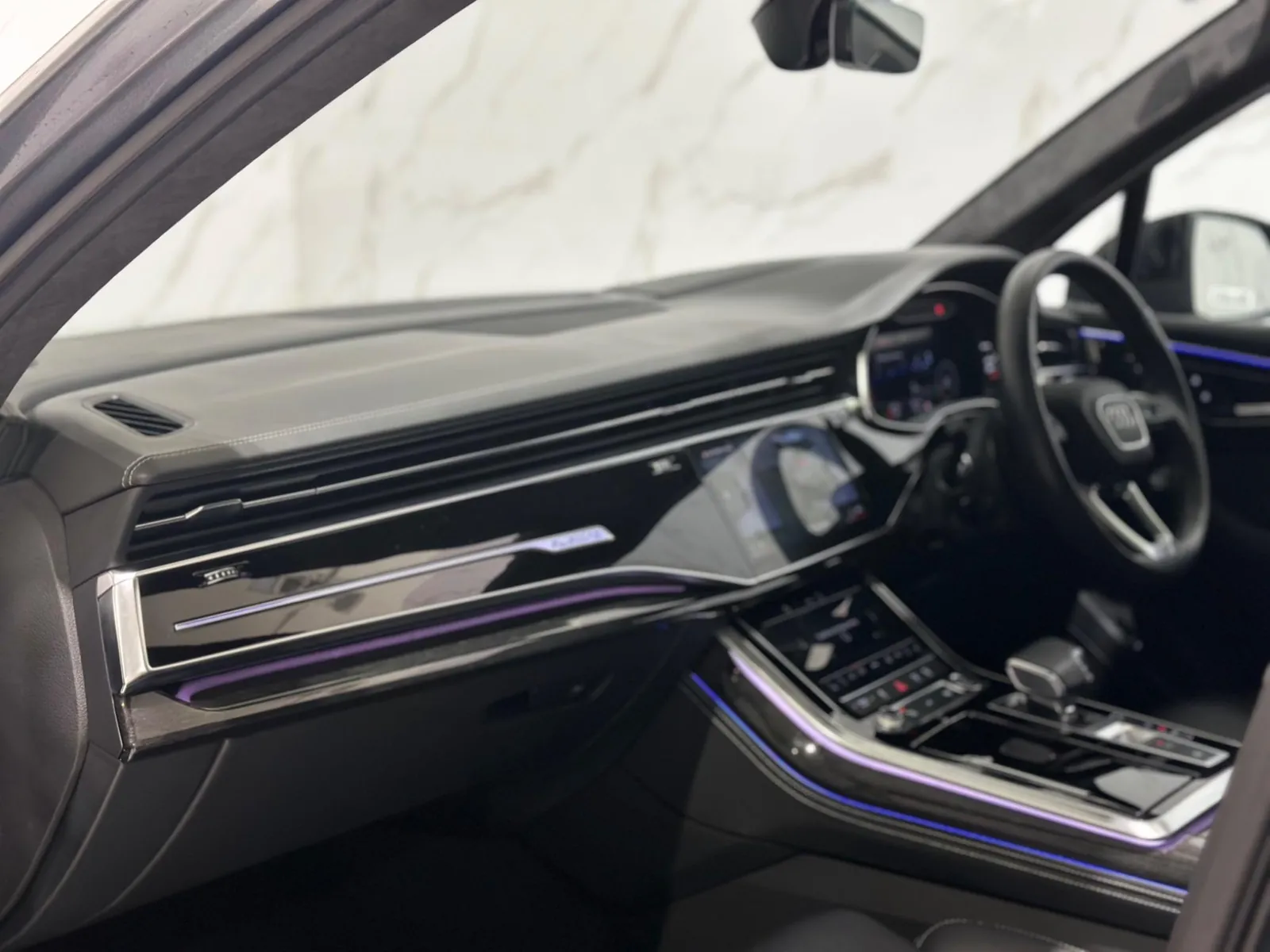 2021 Audi Q7 — photograph 16 of 52