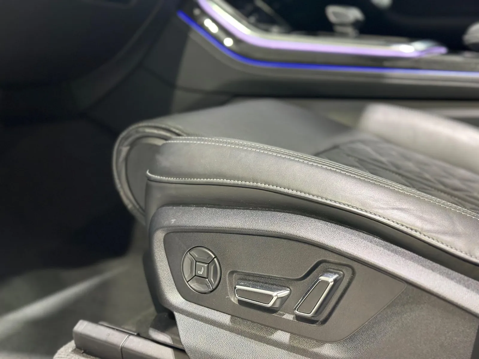 2021 Audi Q7 — photograph 18 of 52