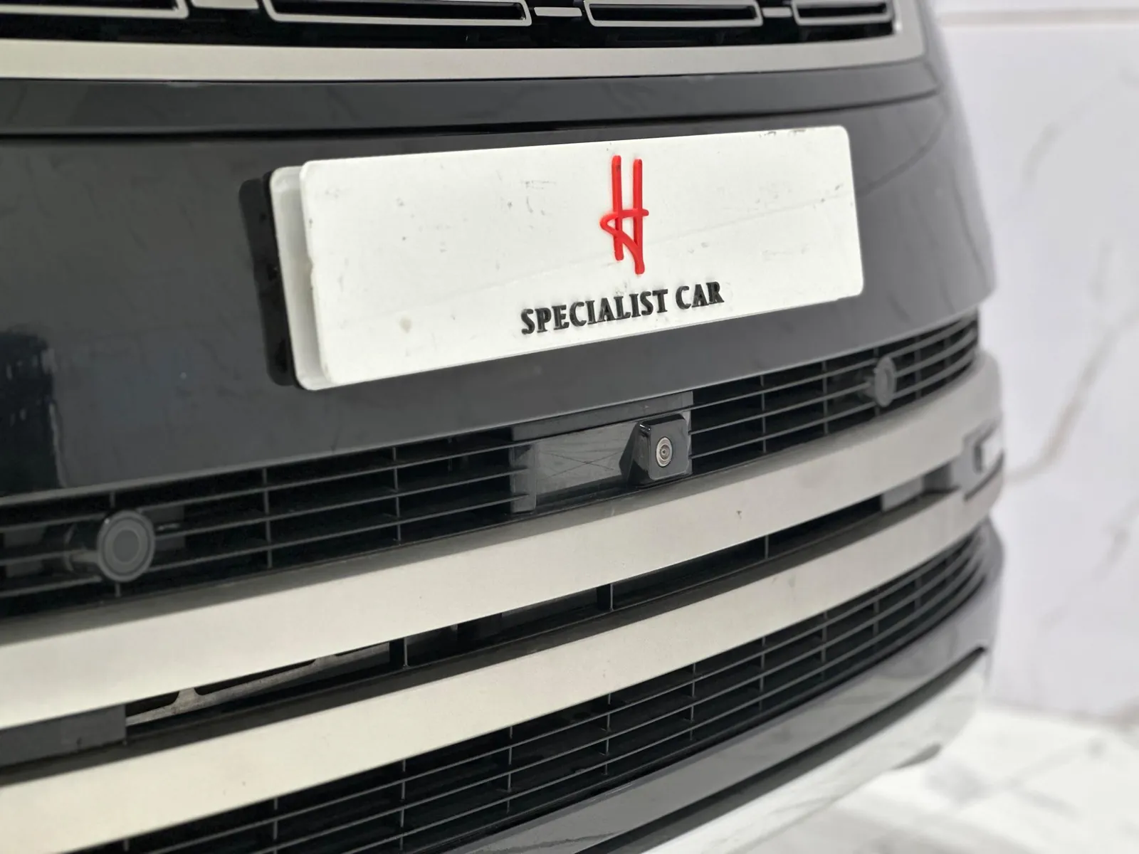 2022 Land Rover Range Rover — Close view of the number plate and lower grille