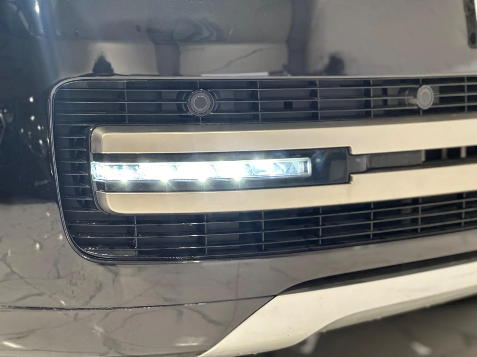 2022 Land Rover Range Rover — photograph 16 of 50